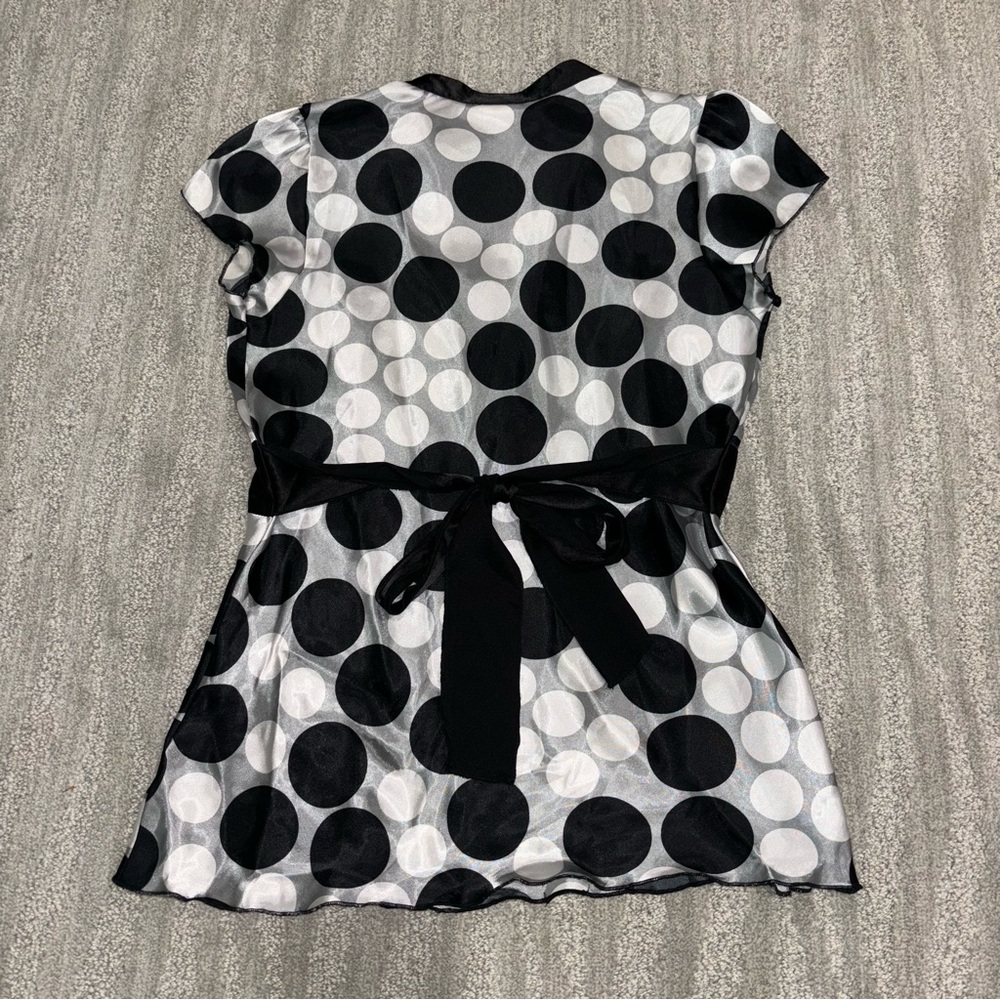 Wrapper Y2K Women’s Satin V-neck Polka Dot Tie Waist Short Sleeve Blouse Sz M - Picture 2 of 4